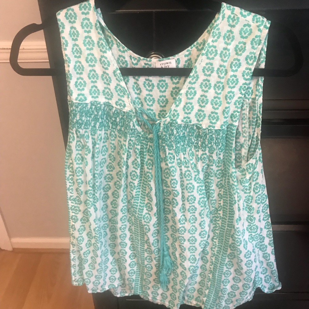 Crown and Ivy tank top size XL
